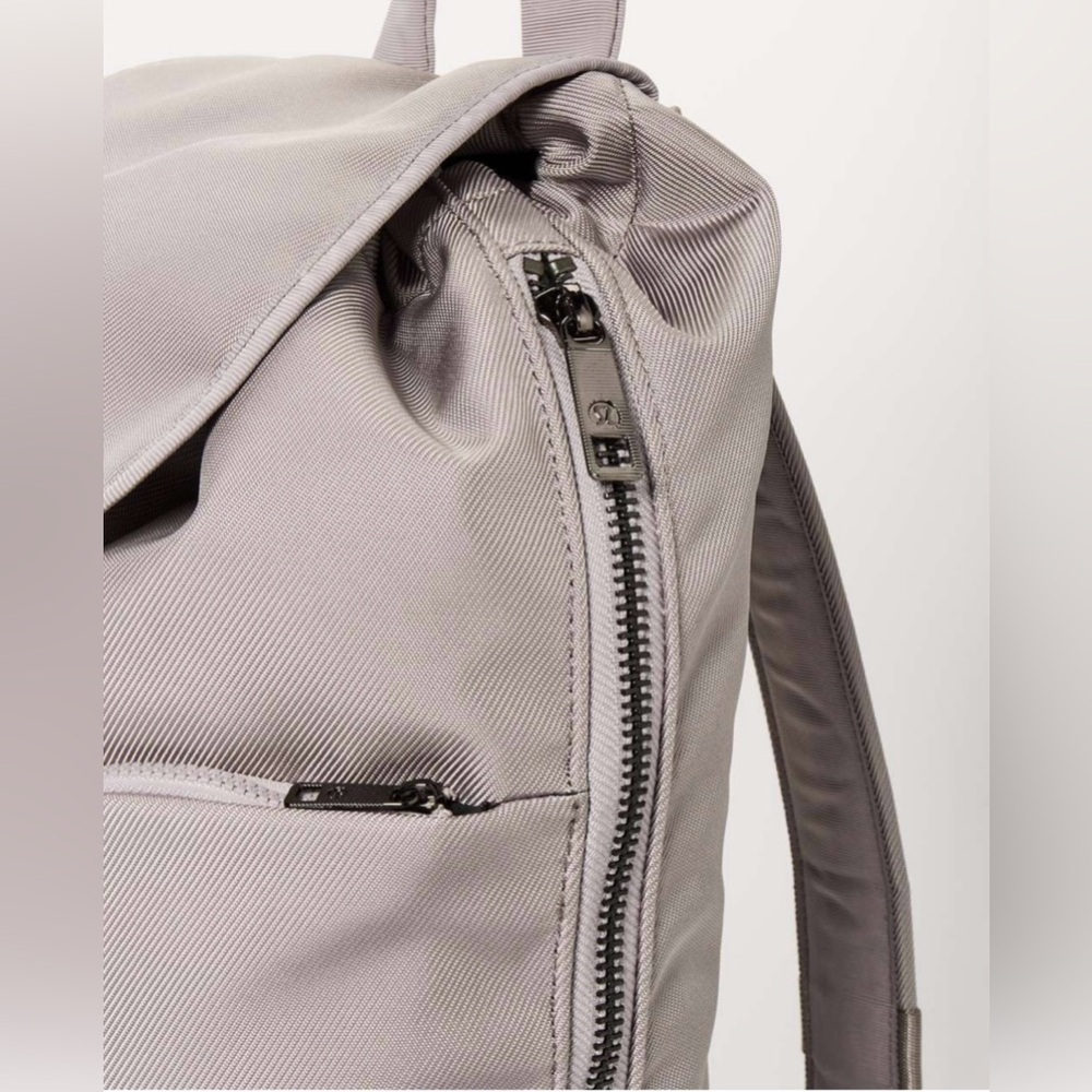 Lululemon Carry Onward Rucksack *12L - Picture 16 of 17